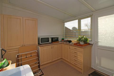 8 Berwick Avenue, Thornton-cleveleys, FY5 2JT