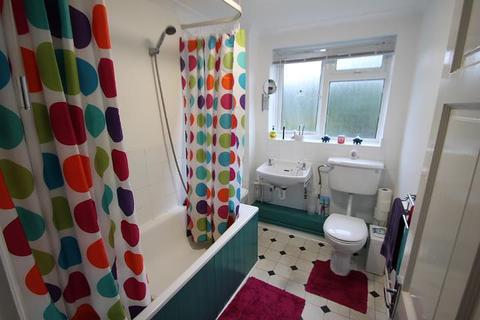 24 Rowland Way, Ashford, TW15 1RX