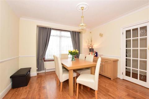 26 Forest View Road, London, E17 4EL