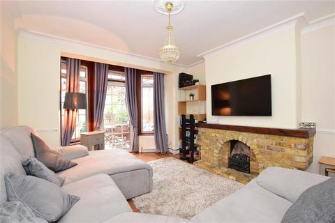 26 Forest View Road, London, E17 4EL