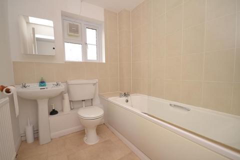 Flat 5, 1 Send Road, Caversham, Reading, RG4 8EH