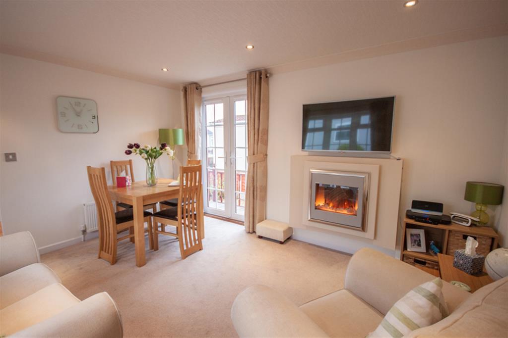 Biddulph Park, Ironstone Road, Burntwood, WS7 1LG 2 bed mobile home £