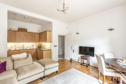 Flat 3, 50 Copers Cope Road, Beckenham, BR3 1NP