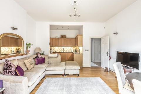 Flat 3, 50 Copers Cope Road, Beckenham, BR3 1NP