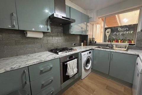 3 bedroom end of terrace house to rent, Sunbury-On-Thames,  MIDDLESEX,  TW16