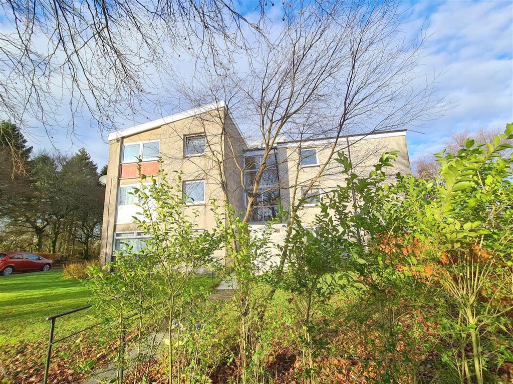 Clutha Place, Westwood, East Kilbride 1 bed apartment £475 pcm (£110 pw)