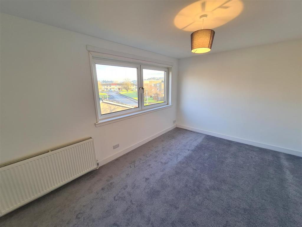 Clutha Place, Westwood, East Kilbride 1 bed apartment £475 pcm (£110 pw)