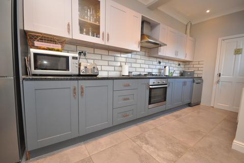 208 Green Road, Penistone, Sheffield, S36 6BG