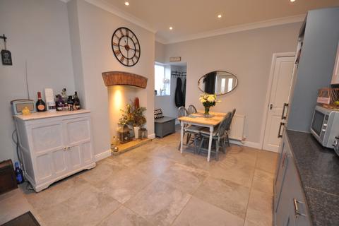 208 Green Road, Penistone, Sheffield, S36 6BG