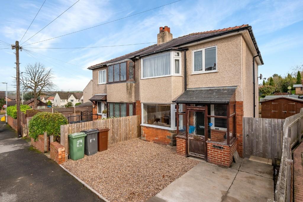 Sunnydale Crescent Otley 3 Bed Semi Detached House £295 000