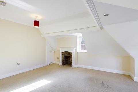 2 bedroom apartment to rent, Earls Avenue, Folkestone