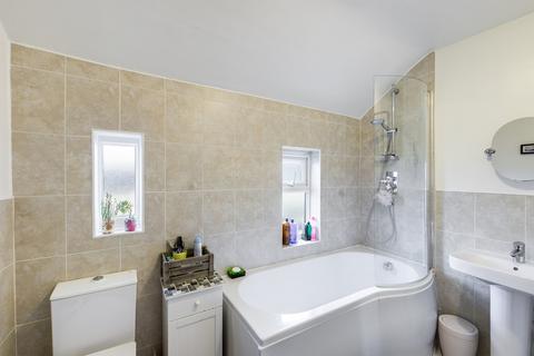 7 Bolton Road, Folkestone, CT19 5RX