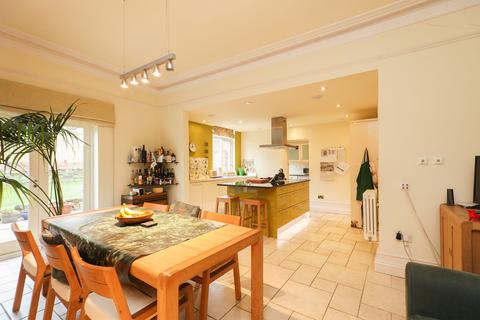 11 Albany Road, Sheffield, S7 1DN