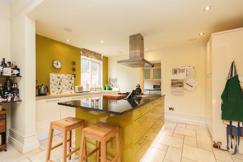11 Albany Road, Sheffield, S7 1DN