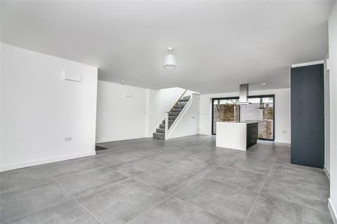 10 Downs Lane, London, E5 8QD
