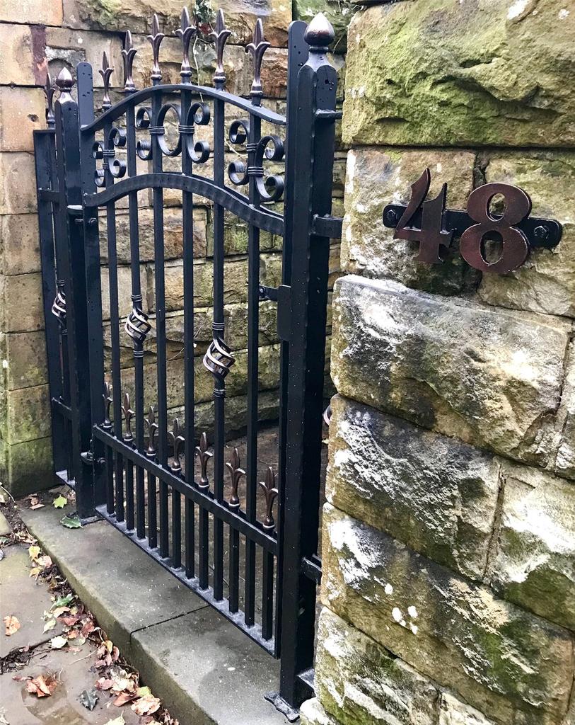 Single Gate