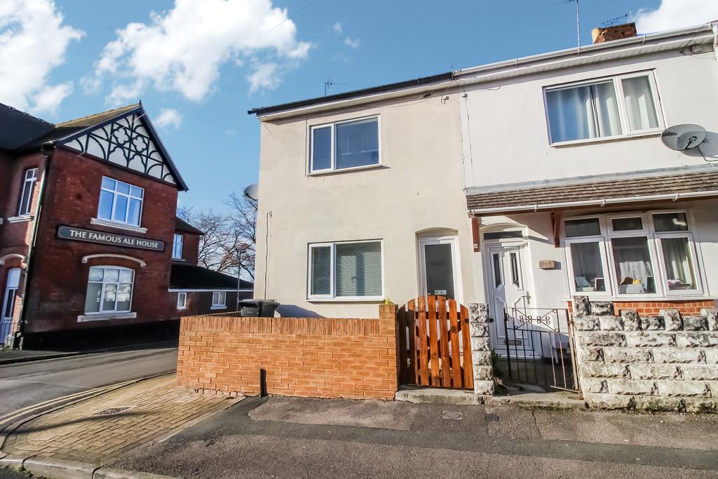 Redcliffe Street, Swindon 1 bed flat £695 pcm (£160 pw)