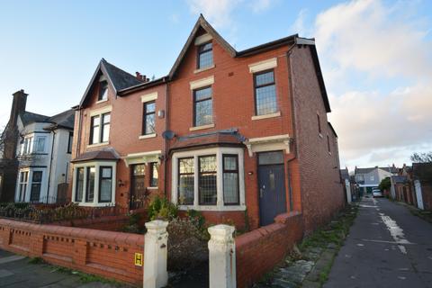 3 Arnold Avenue, Blackpool, FY4 2EP