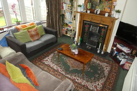 4 bedroom semi-detached house to rent, Finchley Road, Fallowfield, Manchester