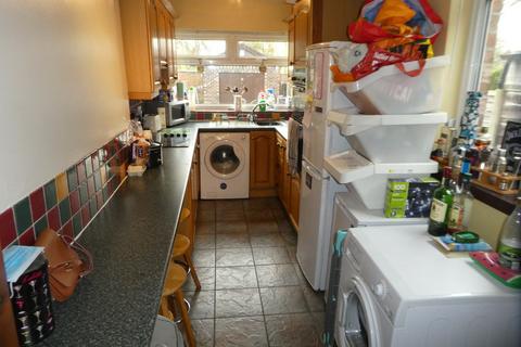 4 bedroom semi-detached house to rent, Finchley Road, Fallowfield, Manchester