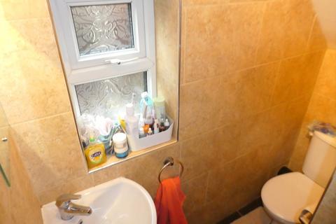4 bedroom semi-detached house to rent, Finchley Road, Fallowfield, Manchester
