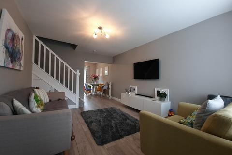 18 Beacon Mount, Park Gate, Southampton, SO31 7GN