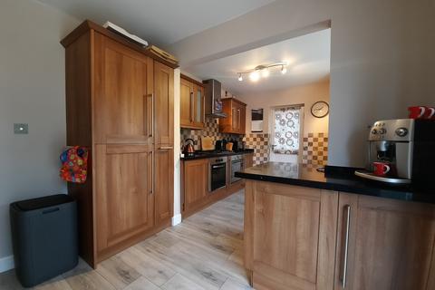18 Beacon Mount, Park Gate, Southampton, SO31 7GN