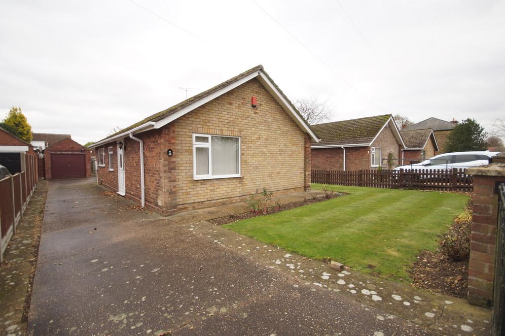 Grantham Road, Waddington 3 bed detached bungalow £210,000