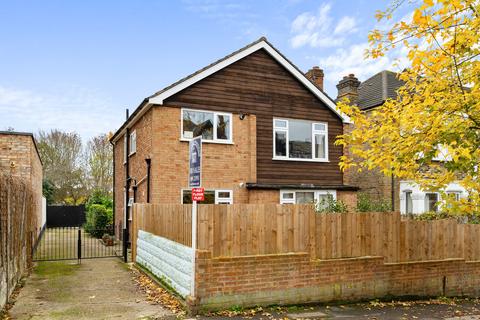 104b Upper Walthamstow Road, London, E17 3QQ