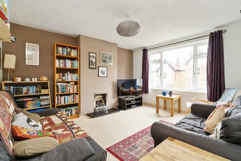 104b Upper Walthamstow Road, London, E17 3QQ