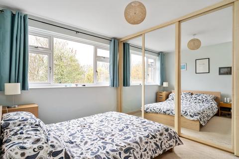 104b Upper Walthamstow Road, London, E17 3QQ
