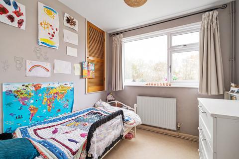 104b Upper Walthamstow Road, London, E17 3QQ