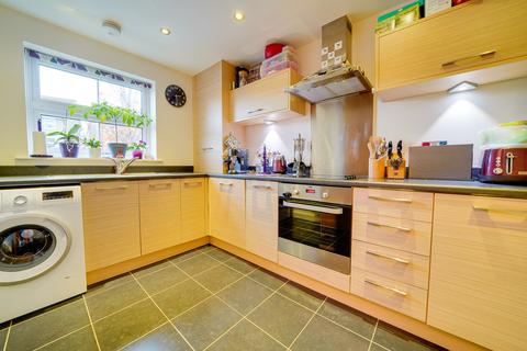 39 Browning Close, Royston, SG8 7EY