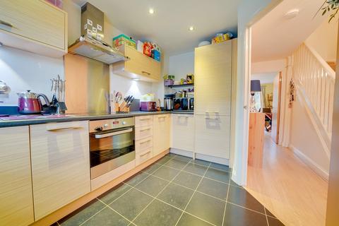 39 Browning Close, Royston, SG8 7EY