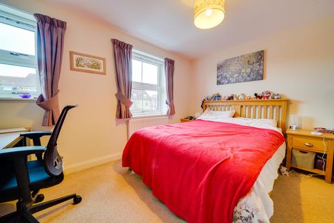 39 Browning Close, Royston, SG8 7EY