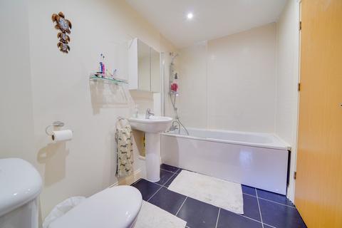39 Browning Close, Royston, SG8 7EY