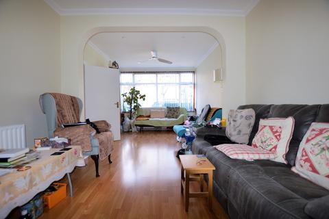 70 Evelyn Grove, Southall, UB1 2BS