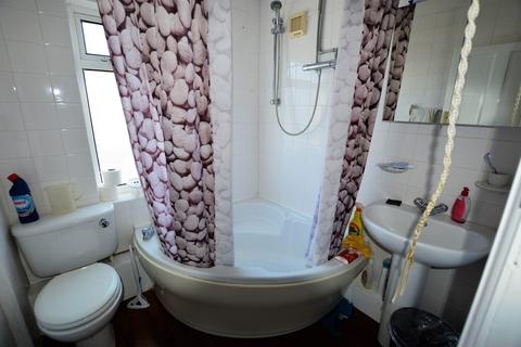 70 Evelyn Grove, Southall, UB1 2BS