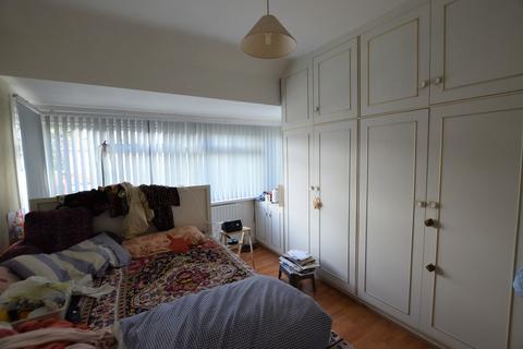 70 Evelyn Grove, Southall, UB1 2BS