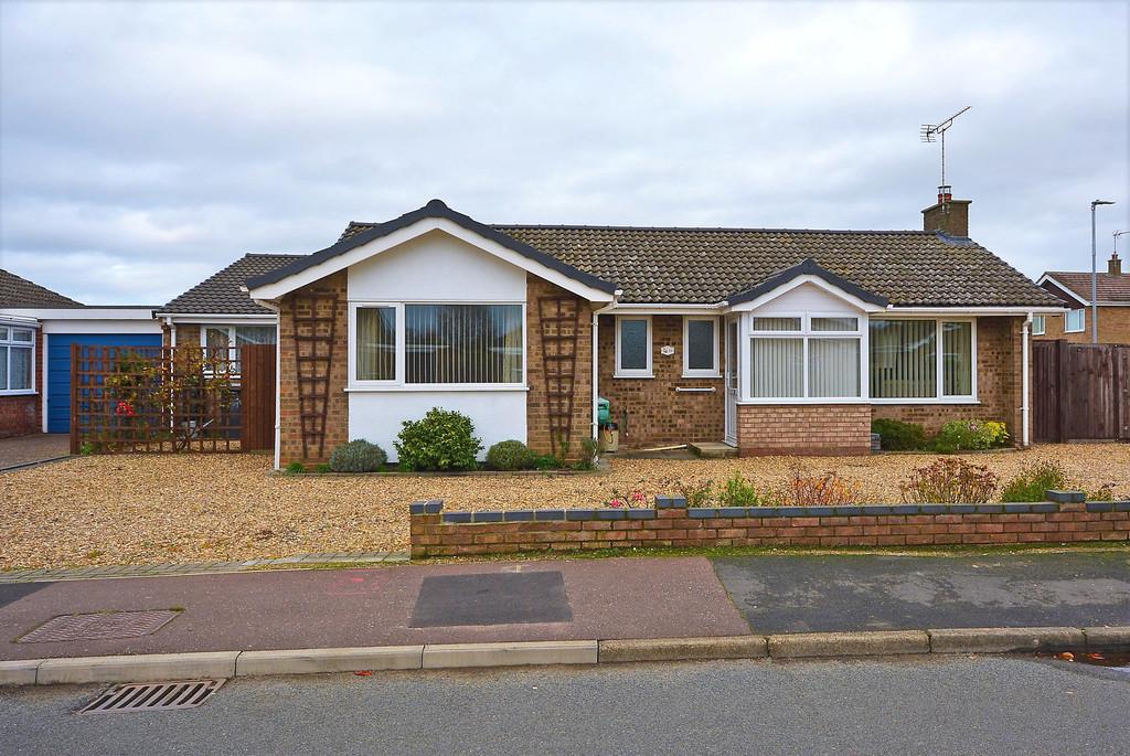Thirlby Road, North Walsham 3 bed detached bungalow £375,000