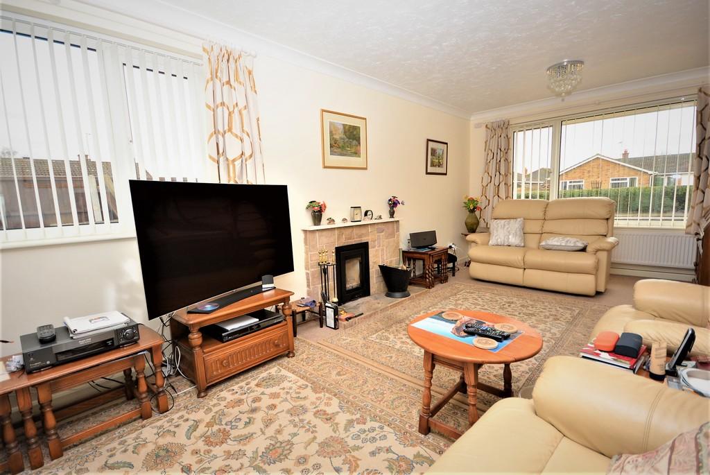 Thirlby Road, North Walsham 3 bed detached bungalow £375,000
