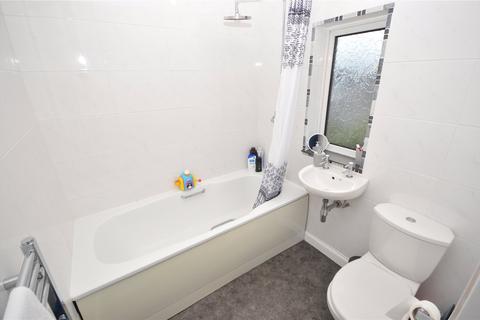 17 Benton Park Drive, Rawdon, Leeds, LS19 6AN