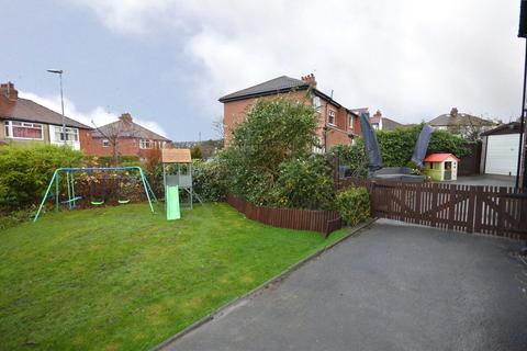 17 Benton Park Drive, Rawdon, Leeds, LS19 6AN
