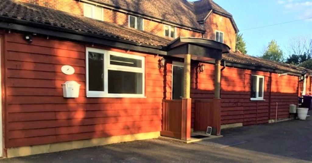 Nightingale Cottage, Jacks Hill Farm 3 bed detached bungalow £1,075