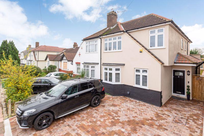 Old Farm Avenue, Sidcup, DA15 8AP 4 bed semidetached house £650,000