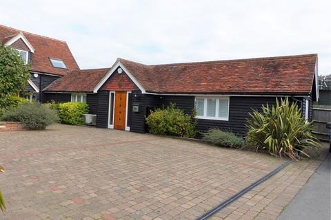 1 bedroom bungalow to rent, Knowle Lane, Cranleigh