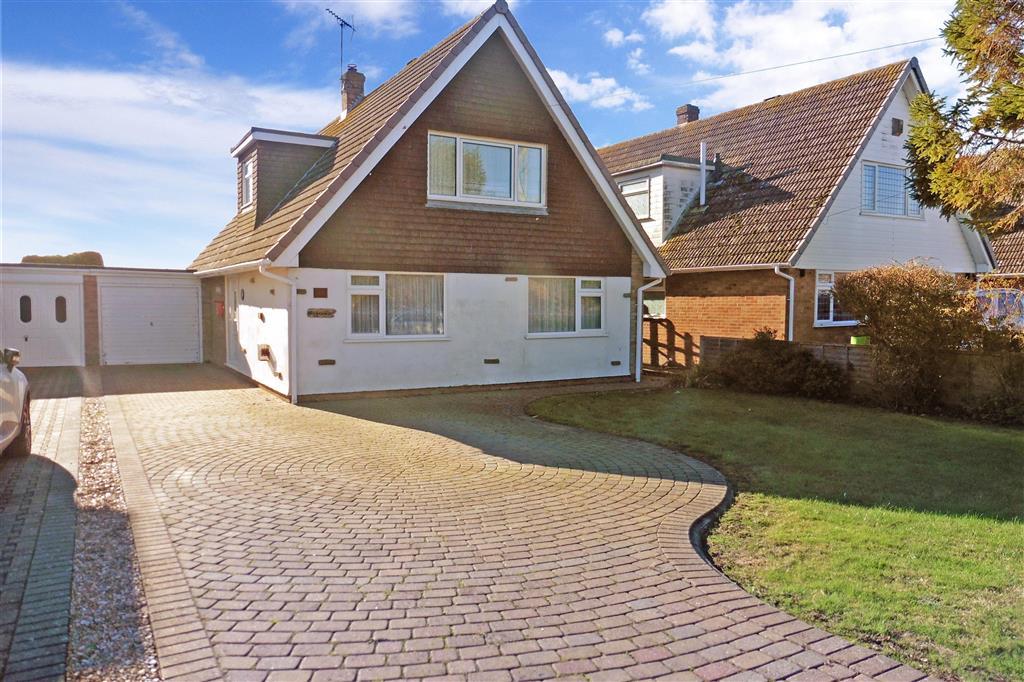 Queens Road, Littlestone, Kent 4 bed detached bungalow £365,000