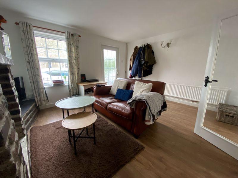 31 Chapel Lane, Nettleham, Lincoln, LN2 2NX 2 bed cottage £725 pcm (£