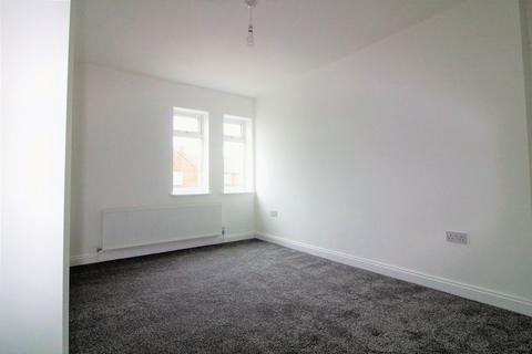 66 Abbots Wood Road, Luton, LU2 0LT