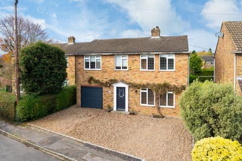 17 Grayburn Close, Chalfont St Giles, HP8 4NZ